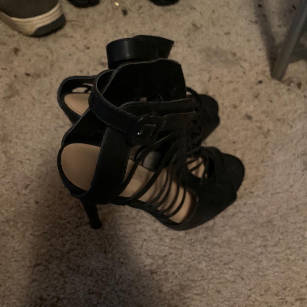 Shoes - Picture 2 of 5